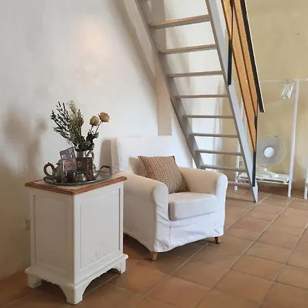 Des Muses Bed & Breakfast *